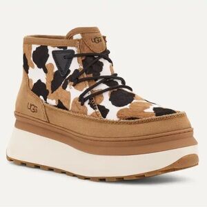 UGG Women's  NIB MARIN BOOTIE COW PRINT Platform W‎ 8 sold out